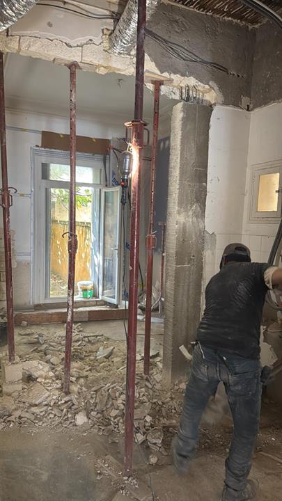 Démolition progressive sous étais